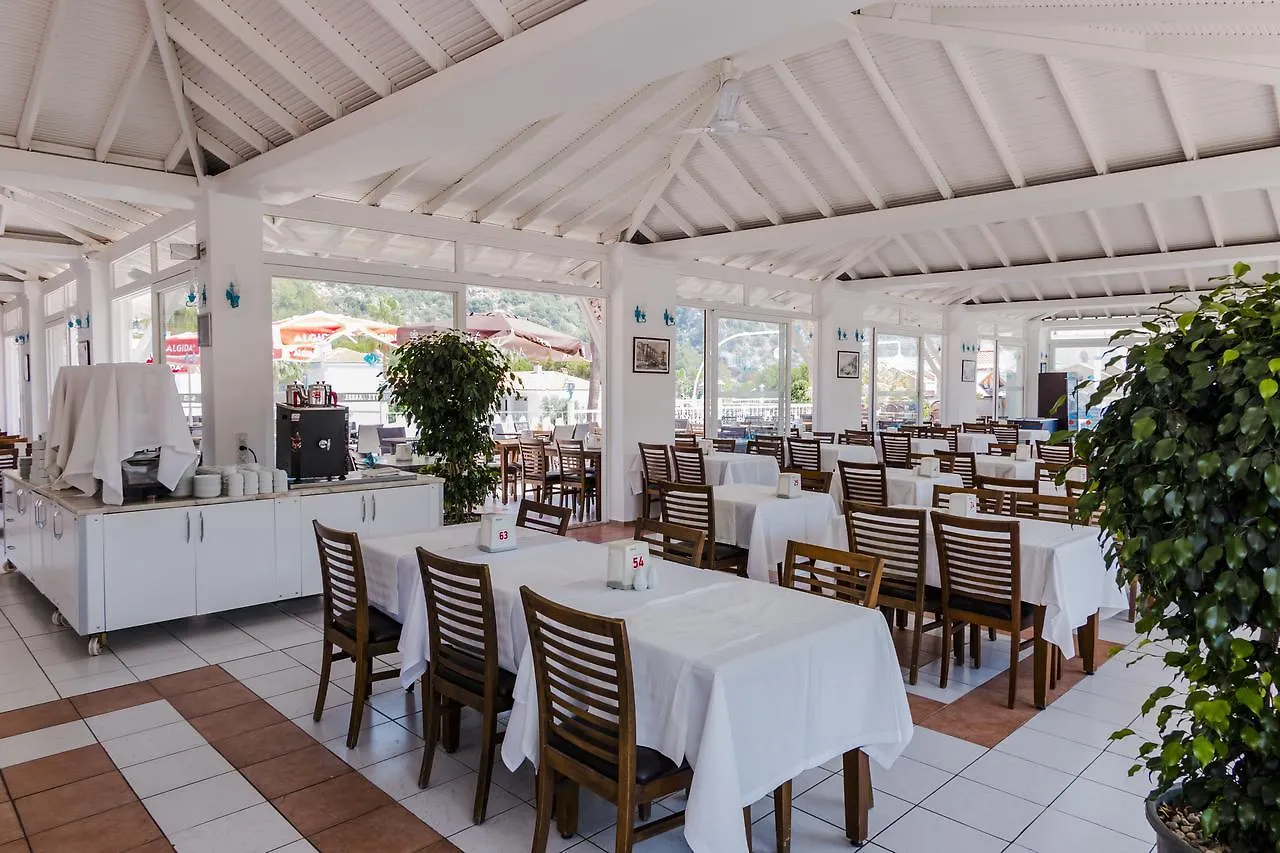 Karbel Hotel Ölüdeniz 3*,